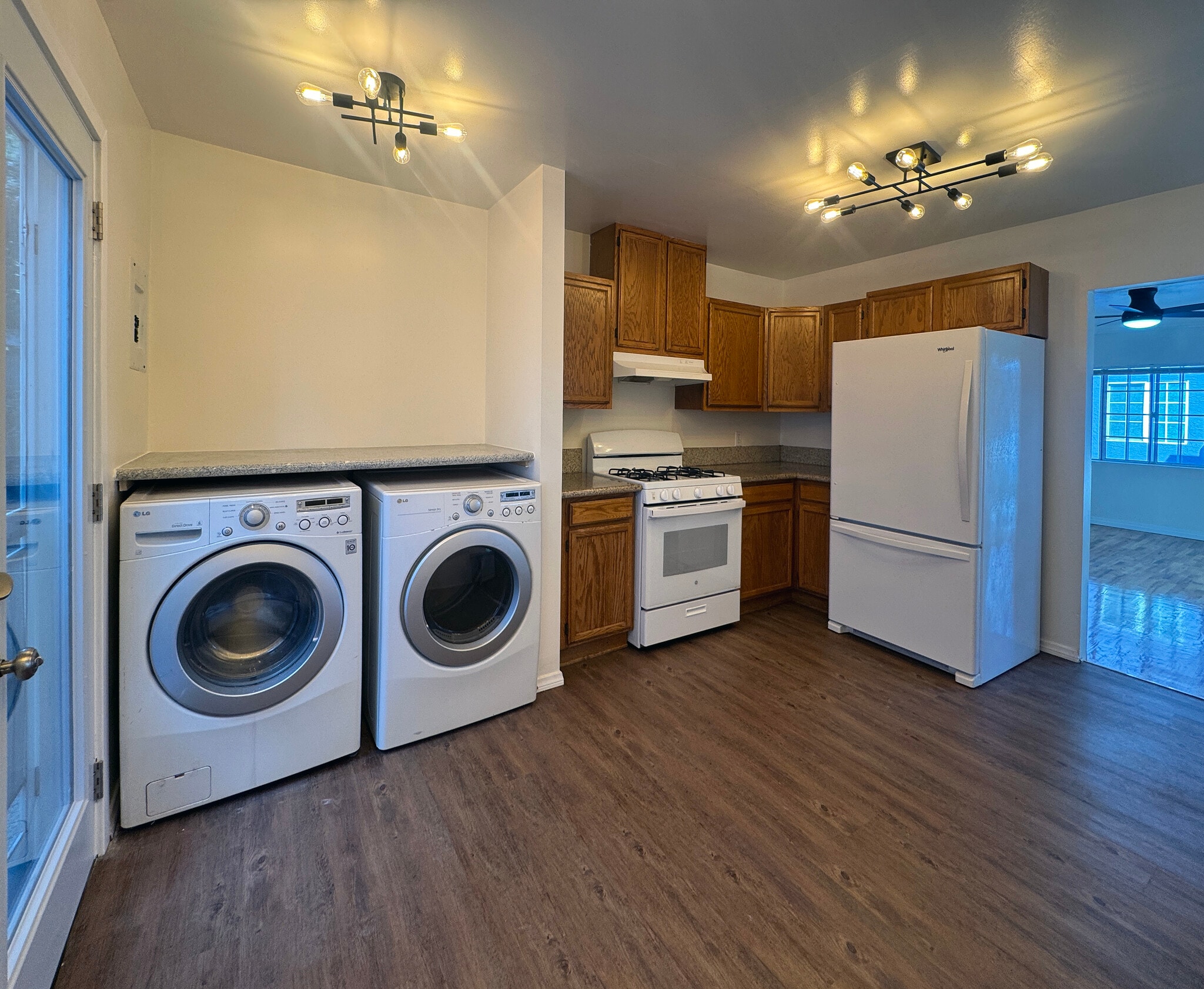 Building Photo - 1210 Manzanita St