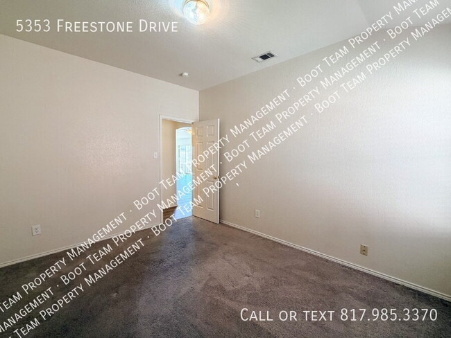 Building Photo - 5353 Freestone Dr