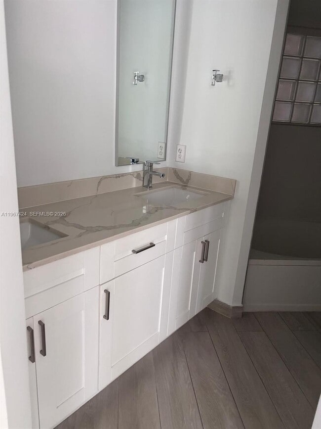 Building Photo - 3255 NE 184th St