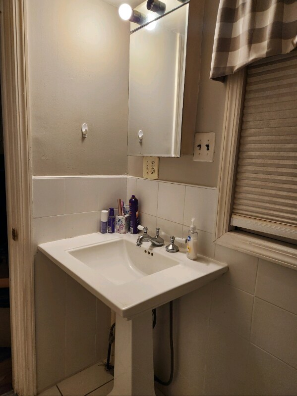 Building Photo - 183 Harbor Ct