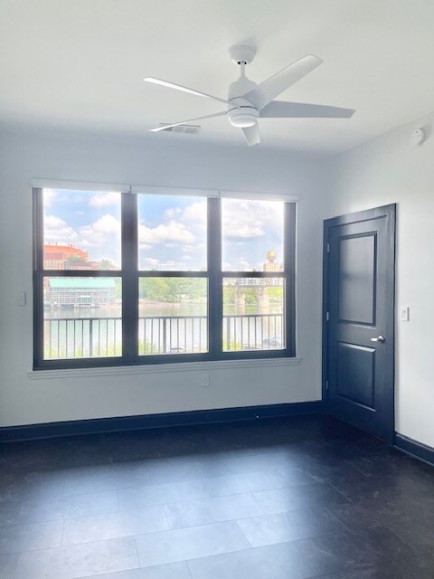 Building Photo - 445 W Blount Ave