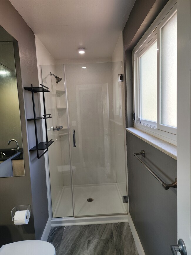 Building Photo - 7834 Greenbriar Cir