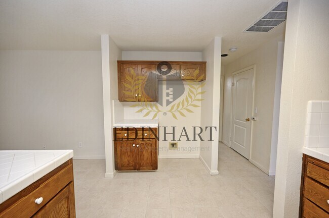 Building Photo - 2233 E Christopher Dr