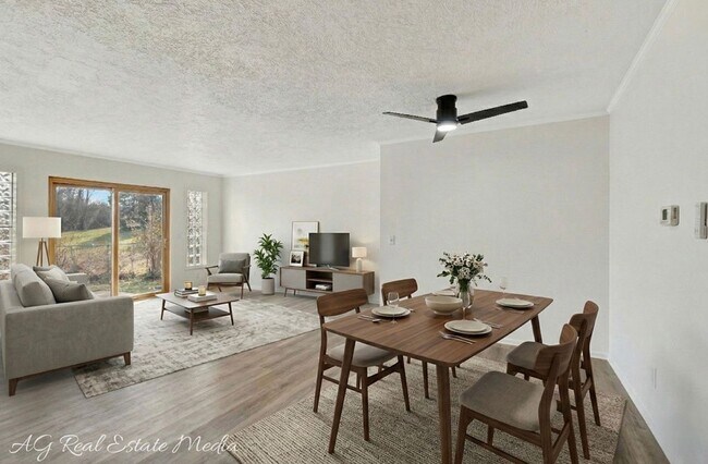 Building Photo - COMING SOON! RENOVATED 3 OR 4 BDRM