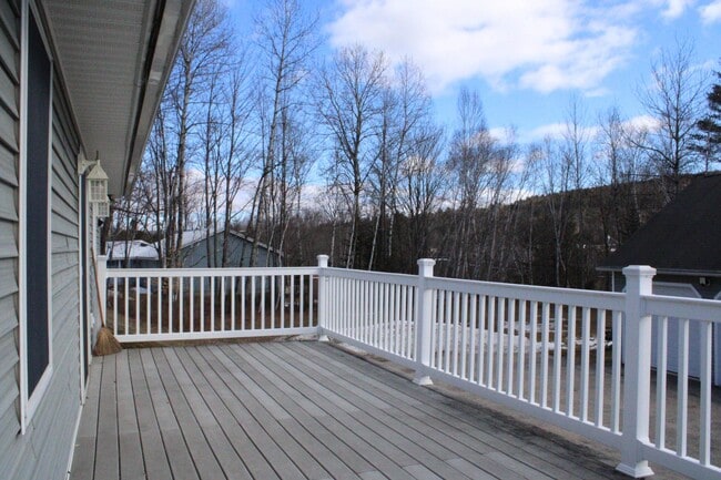 Building Photo - 1878 Riverside Dr