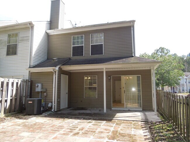 Building Photo - York County Tabb District Townhome.