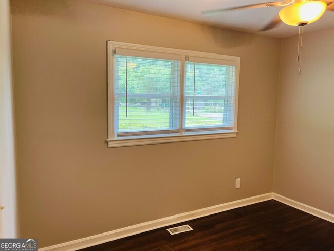 Building Photo - 4531 Wesley Dr