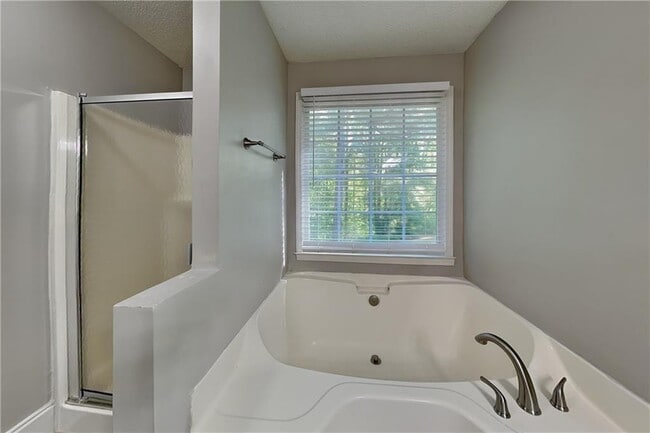 Building Photo - 755 Abbington Ln