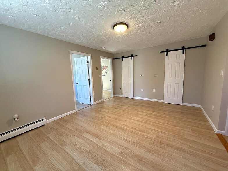 Building Photo - 47 Lester St