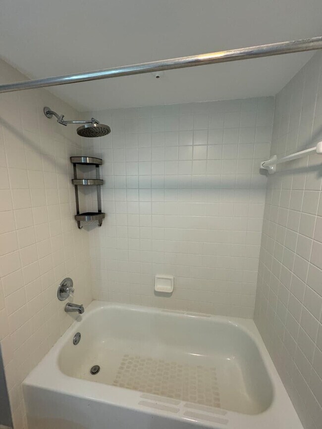 Building Photo - 1500 SW 131st Way