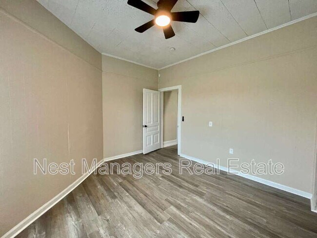Building Photo - 416 Old Maxton Rd