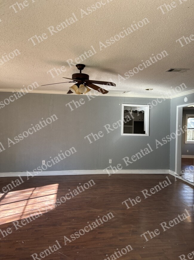 Building Photo - 56 Martha Dr