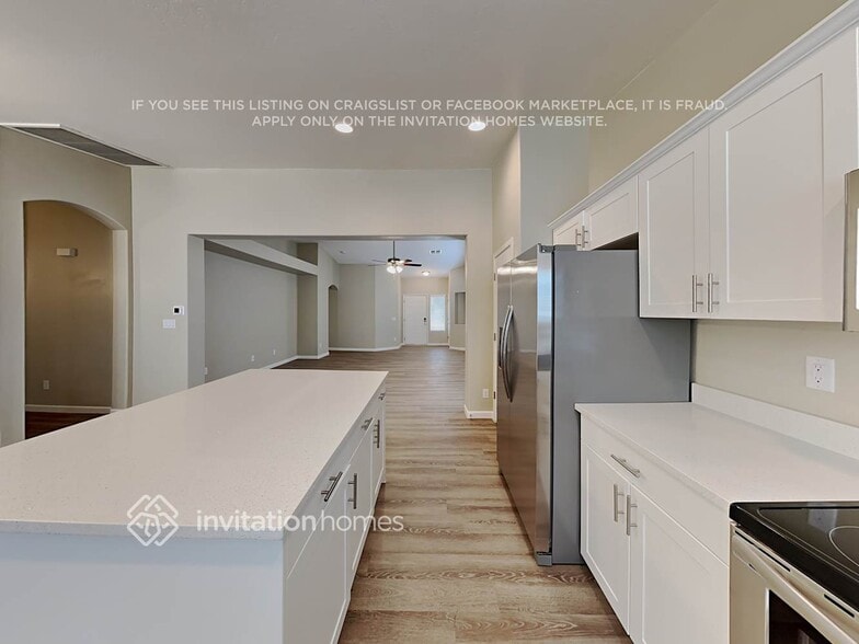 Building Photo - 15164 W Adams St