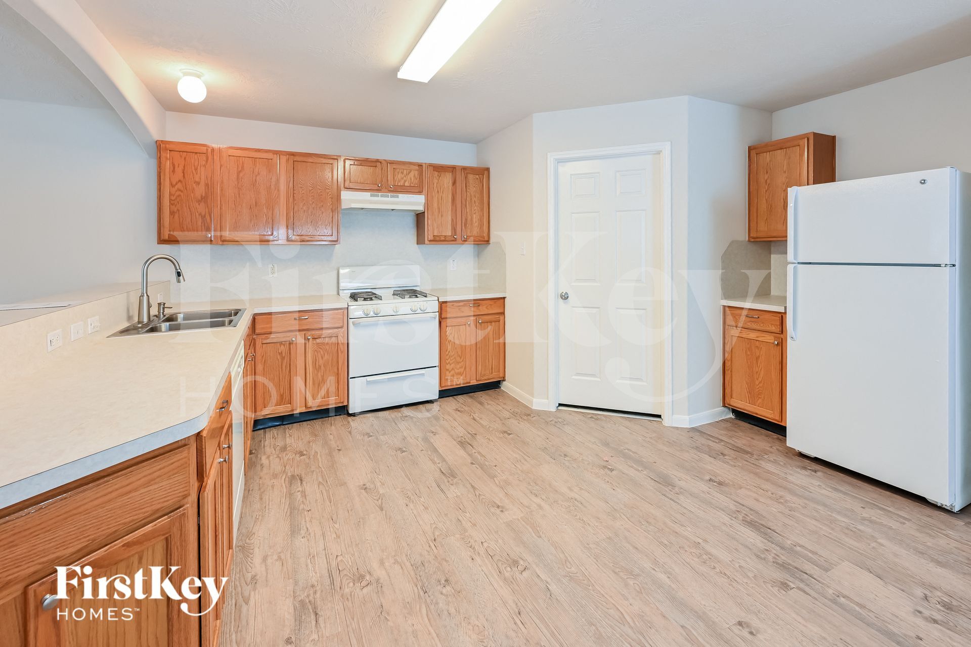 Building Photo - 2506 Fox Water Dr