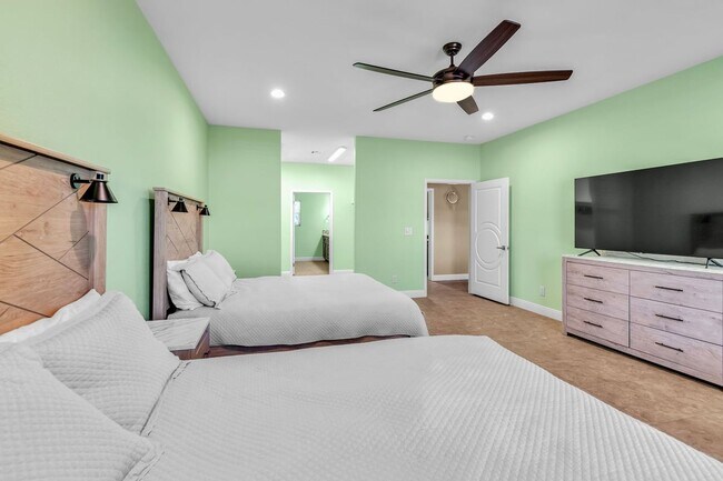 Building Photo - 4615 E St Louis Ave