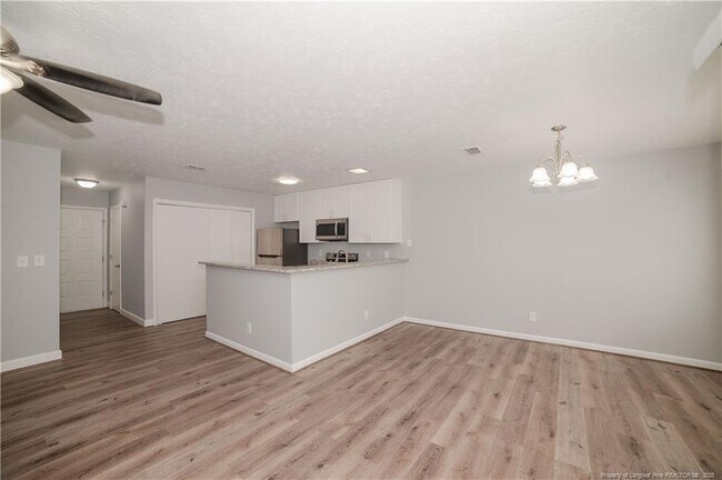 Building Photo - 1021 Wood Creek Dr