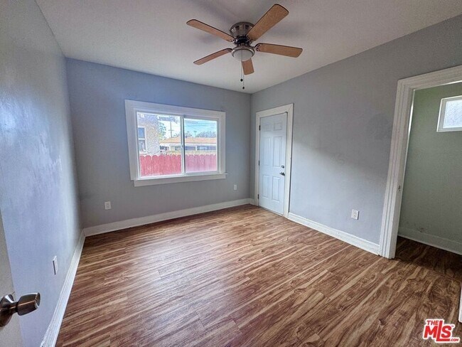 Building Photo - 1151 E 15th St