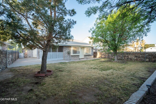 Building Photo - 588 Mogollon Cir