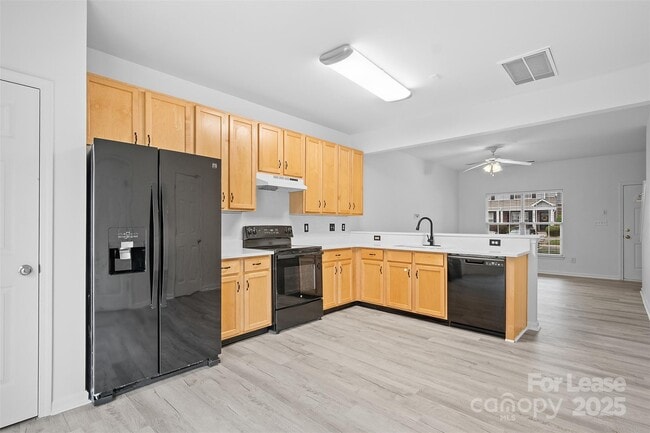 Building Photo - 2856 Summergrove Ct