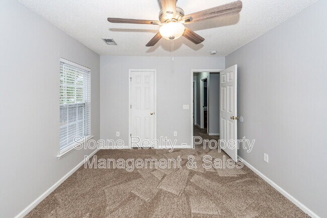 Building Photo - 1118 Deerberry Rd