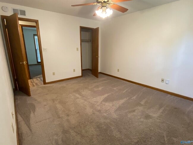 Building Photo - 114 Natalie Jane Dr