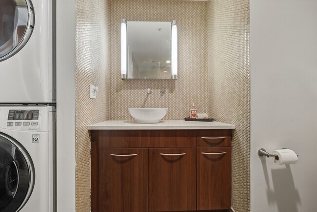 Building Photo - 150 Dorchester Ave