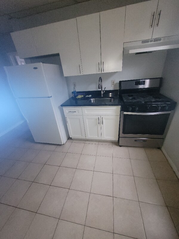 Building Photo - 1532 S Broad St