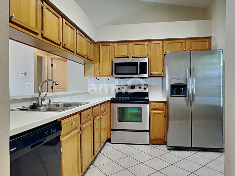 Building Photo - 27346 Breakers Dr