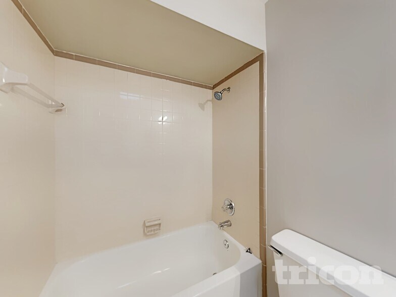 Building Photo - 8708 Bishopswood Dr