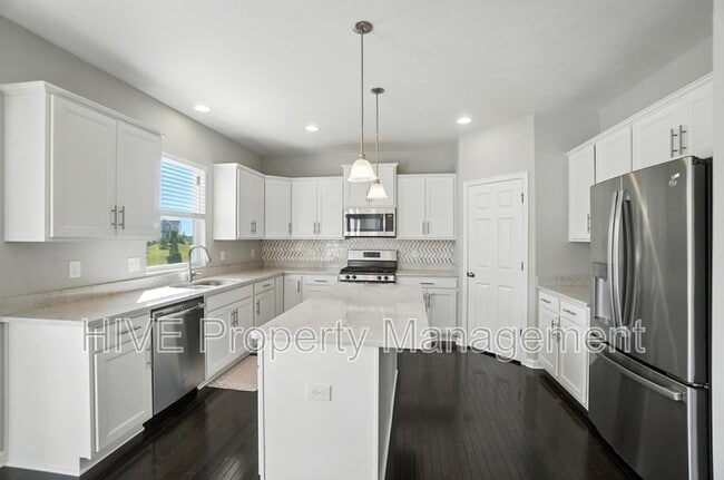 Building Photo - 6888 Lady Abigail Dr
