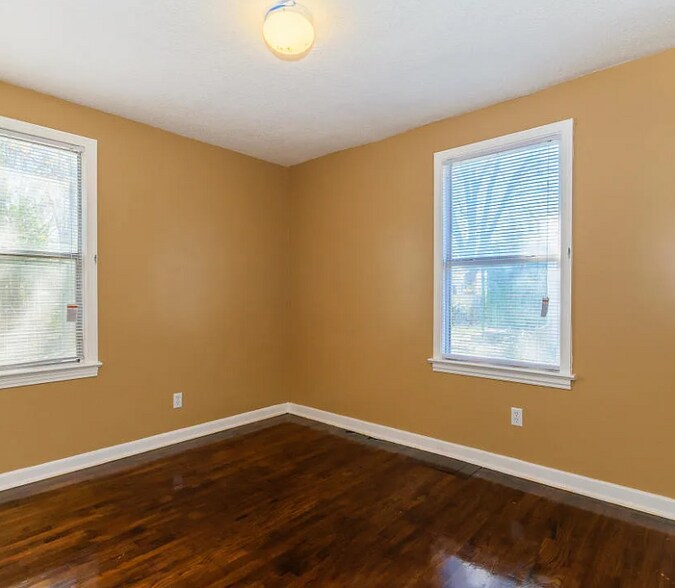 Building Photo - 5523 Minosa Cir E