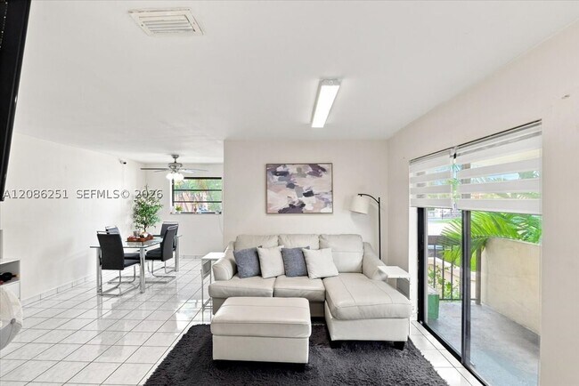 Building Photo - 6375 SW 136th Ct