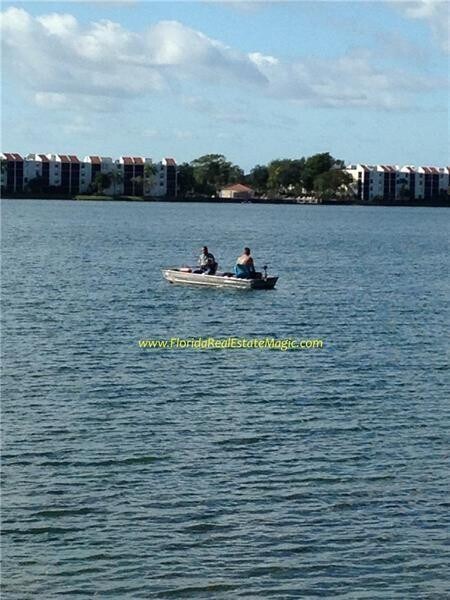 Building Photo - 111 Lake Emerald Dr