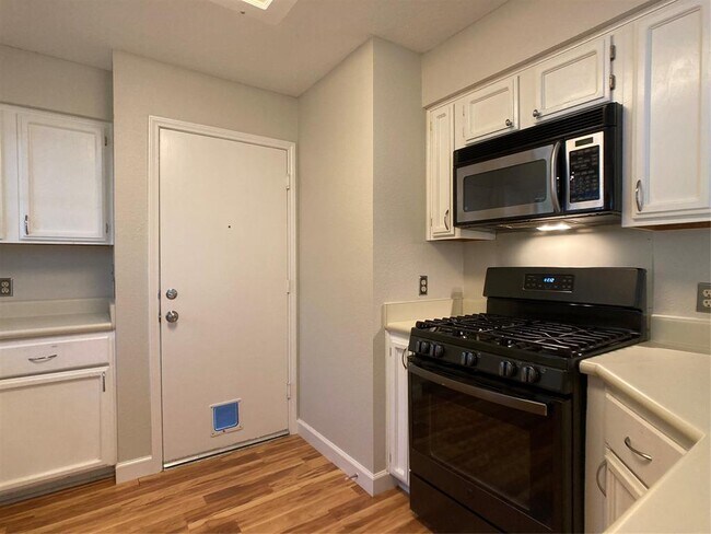 Building Photo - 10420 Bilbrook Pl