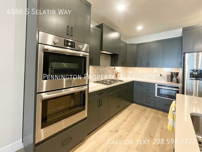 Building Photo - 4586 S Selatir Way