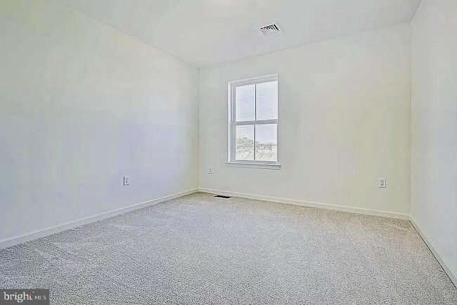 Building Photo - 20 Shillington Ln