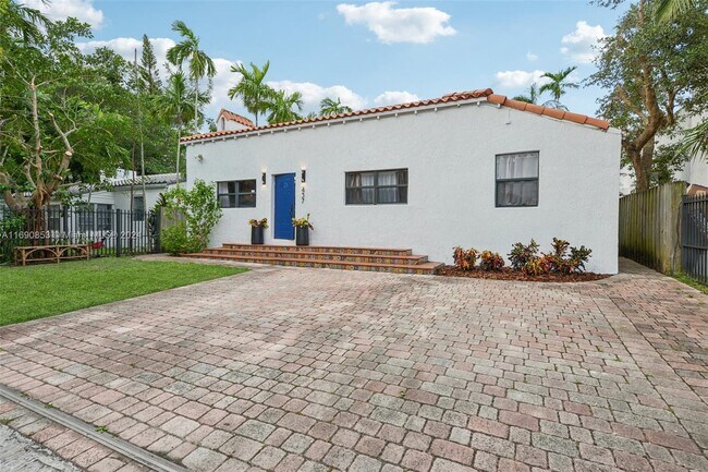 Building Photo - 437 NE 74th St