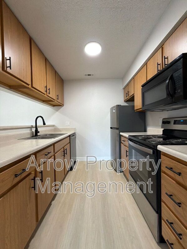 Building Photo - 2380 N 44th St