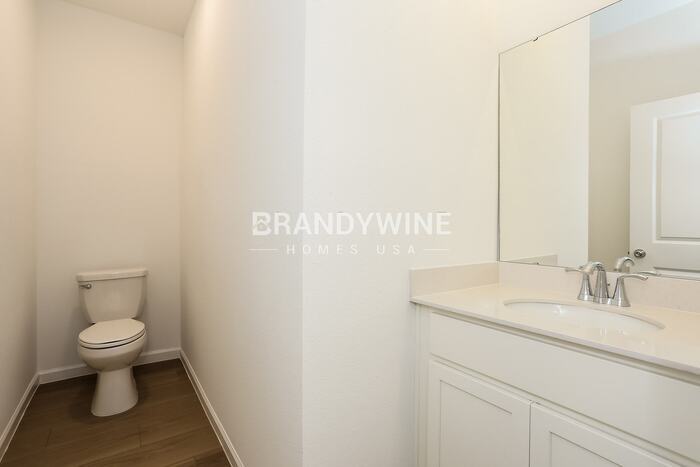 Building Photo - 641 Holly Lks Dr