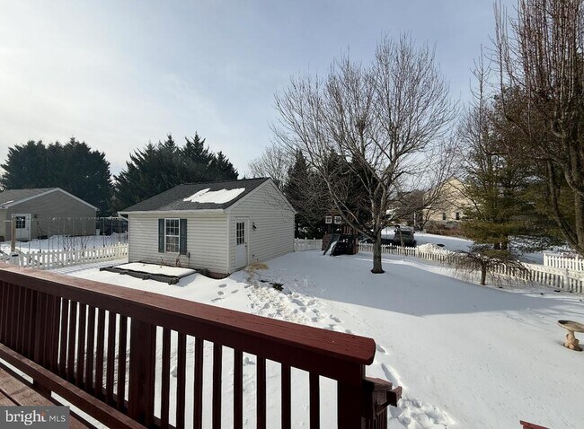 Building Photo - 12410 Iona Sound Dr