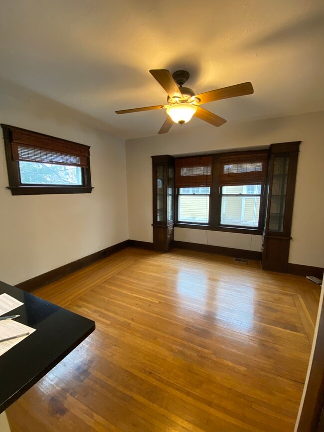 Building Photo - 15518 Clifton Blvd