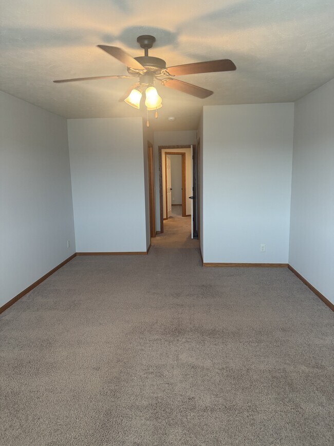 Building Photo - 5721 Brendon Ln