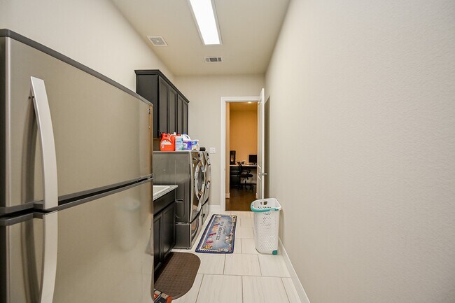 Building Photo - 24919 Bridgeton Meadow Ln