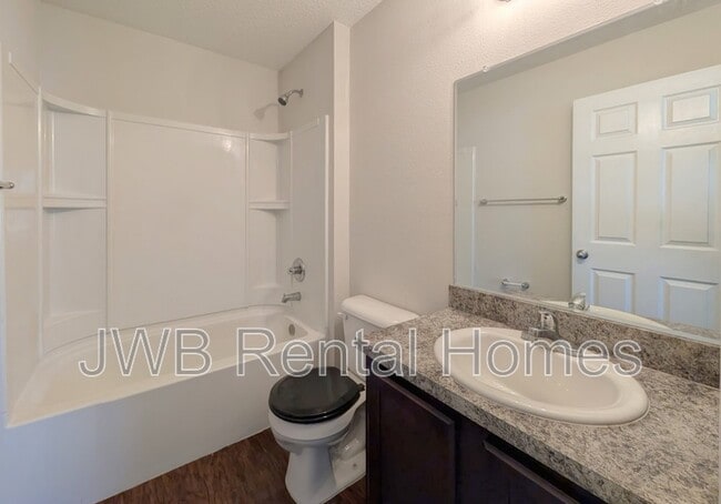 Building Photo - 8431 McGirts Village Ln
