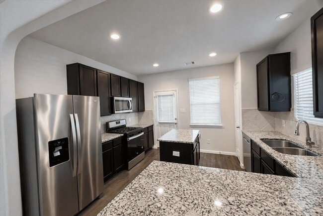 Building Photo - 3515 Cannon Dr