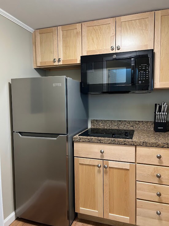 Building Photo - 555 E William St