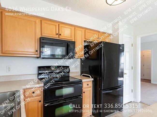 Building Photo - 4036 Whispering Oaks Ct