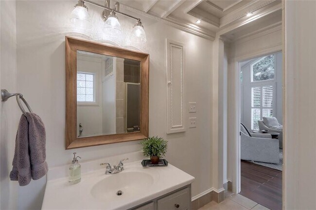 Building Photo - 392 Greenfield Ct