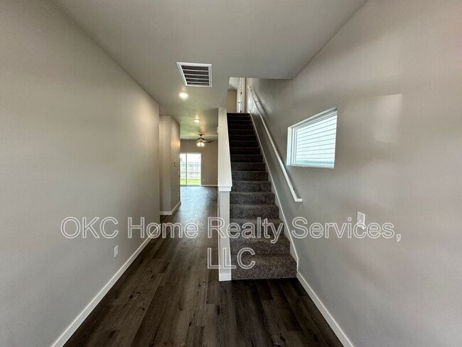Building Photo - 8925 NW 109th Terrace