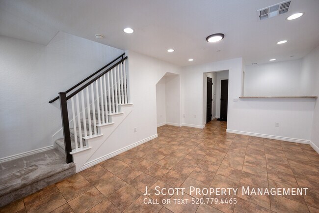 Building Photo - 2445 E Montecito Ave